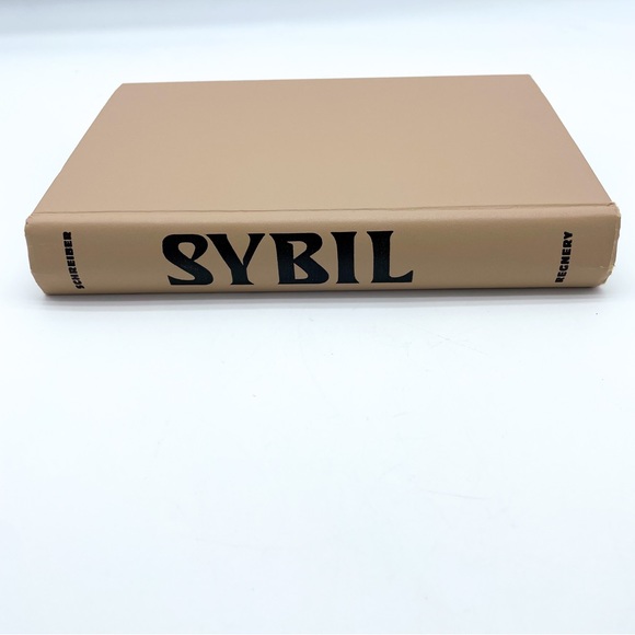 Vintage Book Sybil by Flora Rheta Schreiber 1973 - Picture 6 of 7